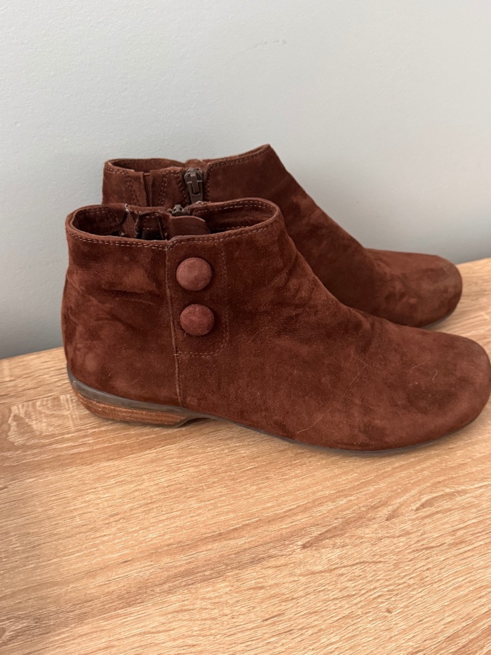 Brown Suede Walking Cradles Ankle Boots Size 8.5M